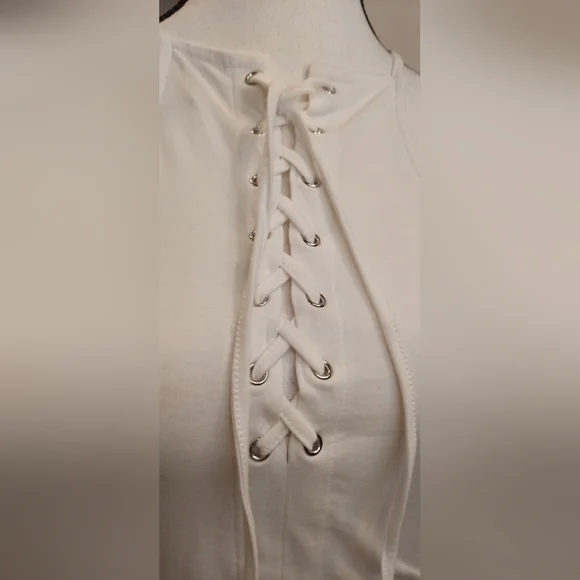 Charlotte Russe Cream Lace-Up Crop Top - Picture 2 of 7